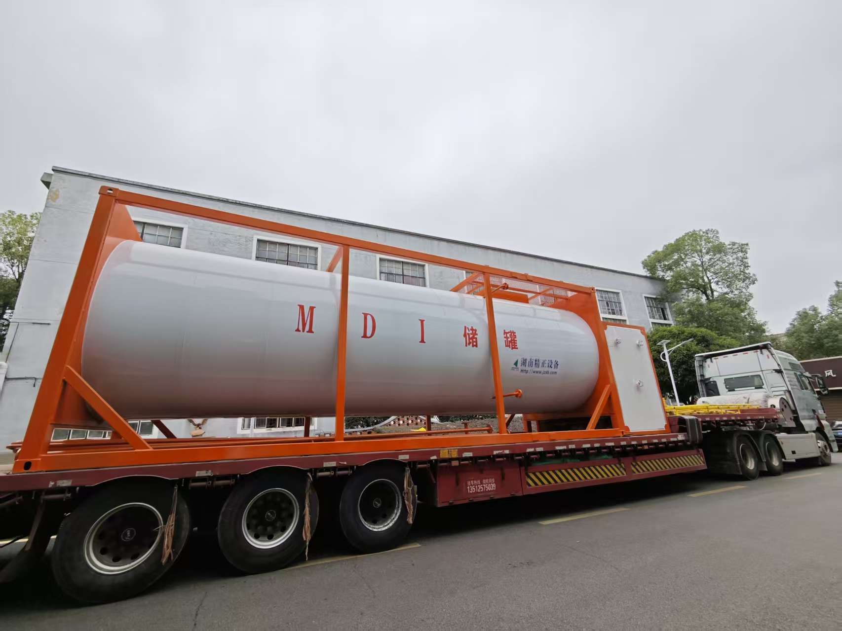 多套35立方儲存罐帶外框架發(fā)往四川